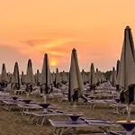 Welcoming Two-bedroom In Bibione-beahost Апартаменты *
