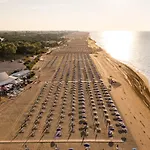 Welcoming Two-bedroom In Bibione-beahost Апартаменты *