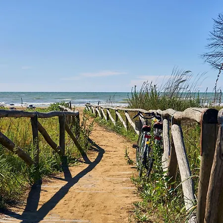 Welcoming Two-bedroom In Bibione-beahost Μπιμπιόνε