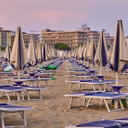 Welcoming Two-bedroom In Bibione-beahost Бибионе