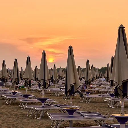 Welcoming Two-bedroom In Bibione-beahost *