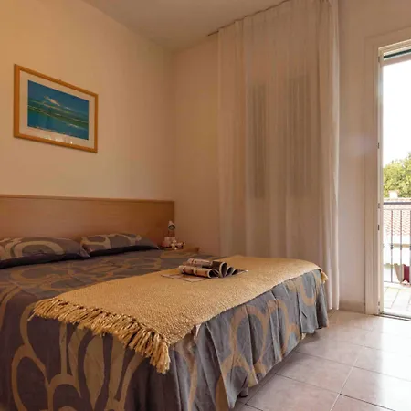 Welcoming Two-bedroom In Bibione-beahost Апартаменты *