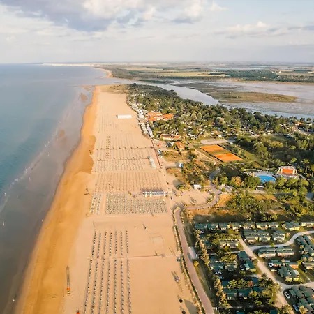 Welcoming Two-bedroom In Bibione-beahost * Бибионе